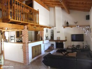 Maison piscine meublée dispo 07 Janvier 26