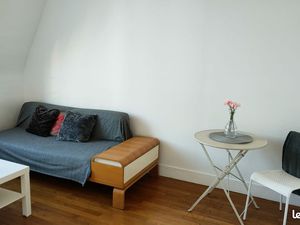 2 pièces meublé 31 m² – Dernier étage avec ascenseur – Issy-les-Moulineaux – 1160 CC