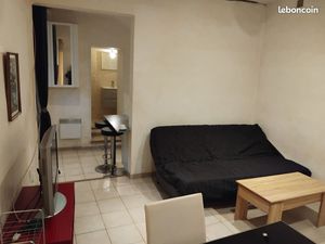 Loue studio meublé 620 CC