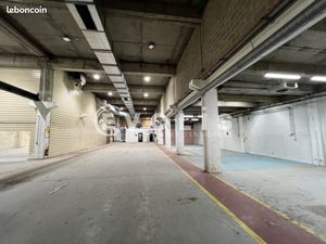 Local d'activité 16 174 m²