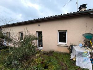 Immeuble 256 m² Montguyon