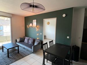 ? À LOUER – APPARTEMENT de 40 m² – EMPLACEMENT AU CALME  MEUBLE  AVEC PARKING ET BALCON