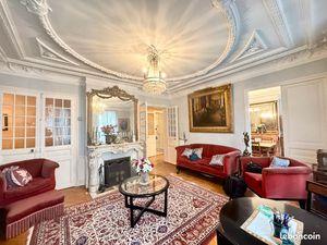 Appartement Haussmannien de prestige de 116 m² – Charme  volumes et potentiel