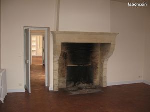 Maison en pierre avec grand jardin à Castets-en-Dorthe