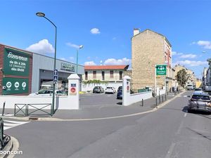 Boutique 363 m² ALFORTVILLE