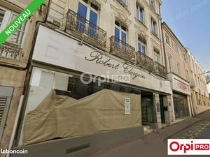 Local commercial 85 m²
