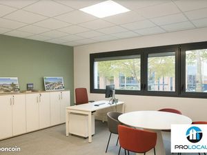 Local bureaux 1 330 m²