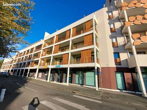 Appartement T3 de 79 m² situé en centre-ville