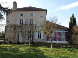 Maison 9 pièces 305 m²