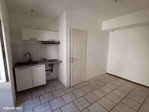 Studio 1 pièce 14 m²