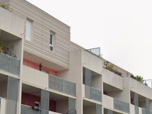 Appartement 2 pièces  terrasse et parking