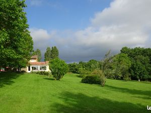 Maison individuelle dans ecrin de verdure