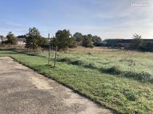 Terrain 530 m² Arbanats