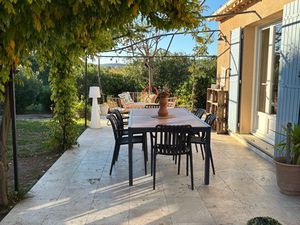 Villa avec piscine et garage