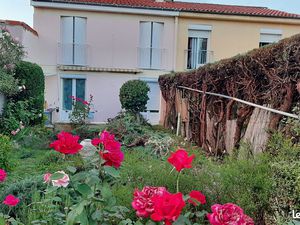 Maison T5  85 m2  3 chambres  1 étage