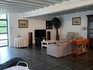 Maison familiale 270m² avec piscine à Romorantin-Lanthenay
