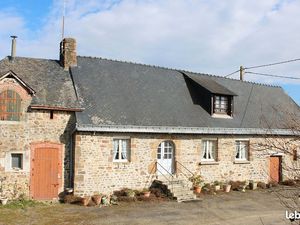 Longère / maison à Ernée