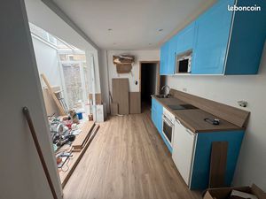 LOUE T2 de 34m² - REFAIT A NEUF - (travaux juste terminés)