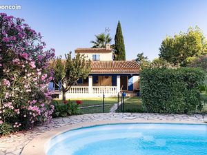 Propriété 4 pièces 87 m²