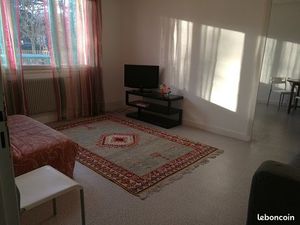 T2 villeurbanne 710e