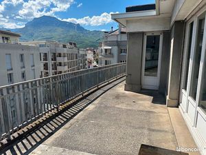 T4 103m² - Terrasse 20m² - Dernier étage - Garage 80m² - A rénover