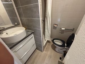 Studio 5 mn du plan d'eau