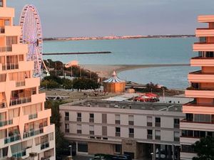 Vues mer panoramiques au centre-ville parking et ascenseur