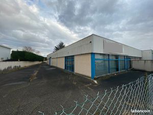 Local d'activité 400 m²