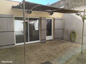 Petite maison T2 avec terrasses à la Rose