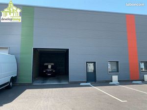 Local d'activité 155 m²