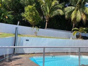 Logement confortable de 1 chambre / 1 sdb avec jardin piscine et meublé