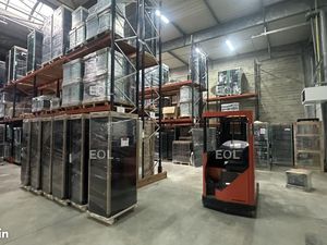 Local bureaux 834 m²