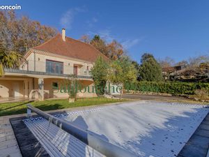 Propriété 7 pièces 156 m²