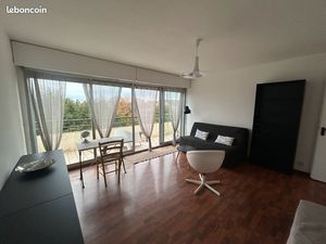 Grand studio avec parking proche chu