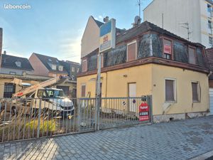 Maison + ancien atelier garage à rénover