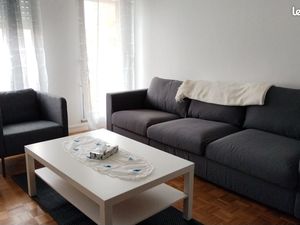 T4 meublé 98 m² balcon vue Seine 10e – 3400 +150 parking – Silly-Gallieni IMMÉDIAT