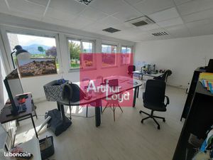 Bureaux 100 m²