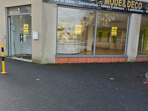 Grand local commercial 130 m2 centre ville