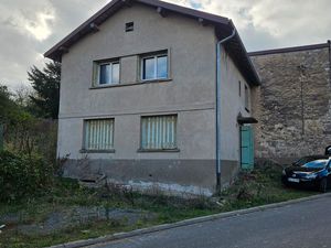 Maison a Rénover avec toiture et zinguerie neuve