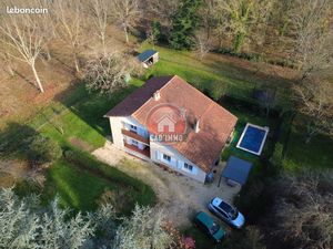 Maison 8 pièces 211 m²