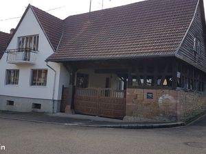 Maison au centre du village