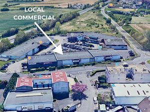 Local commercial 322 m²