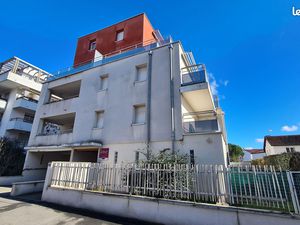 TOULOUSE BORDEROUGE: Appartement T3 rénové de 52.56 m² se situant au 2ème étage d'une bell