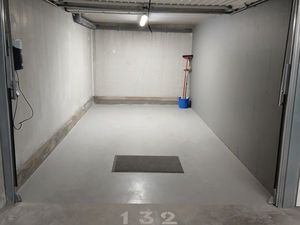 Garage box avec porte motorisee villa gaia 63400 chamalieres