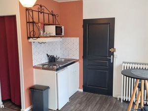 Joli studio meublé rénové