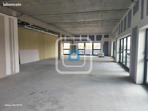 Bureaux 187 m²