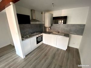 T2 + Petit garage Centre Bourg de Romagnat