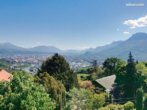 T2 tout équipé dans un hameau au calme sur les hauteurs de Saint-Martin-le-Vinoux
