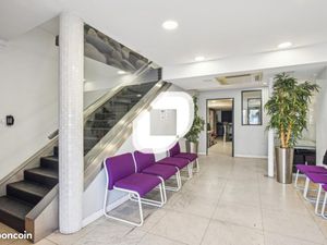 Local commercial 731 m²