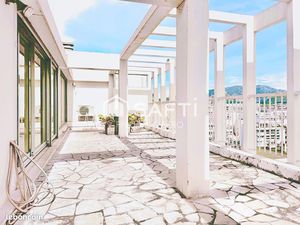 Duplex 7 pièces 213 m²